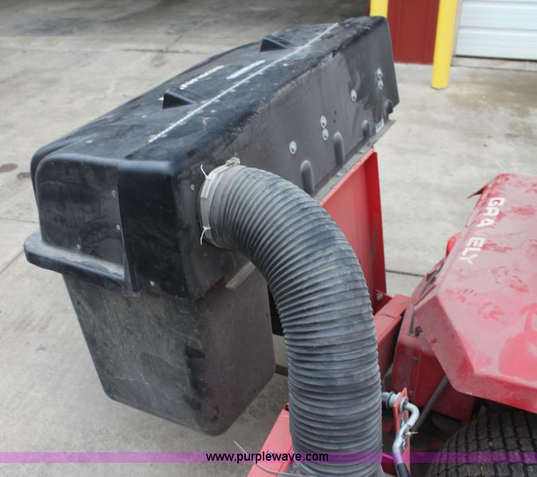 image for item AA9020 1989 Gravely lawn mower