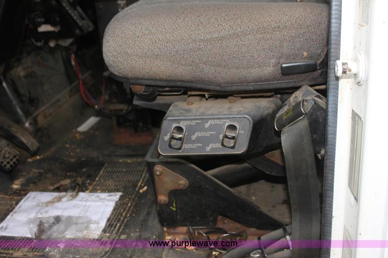 image for item AA9022 1986 International S1700 dump truck