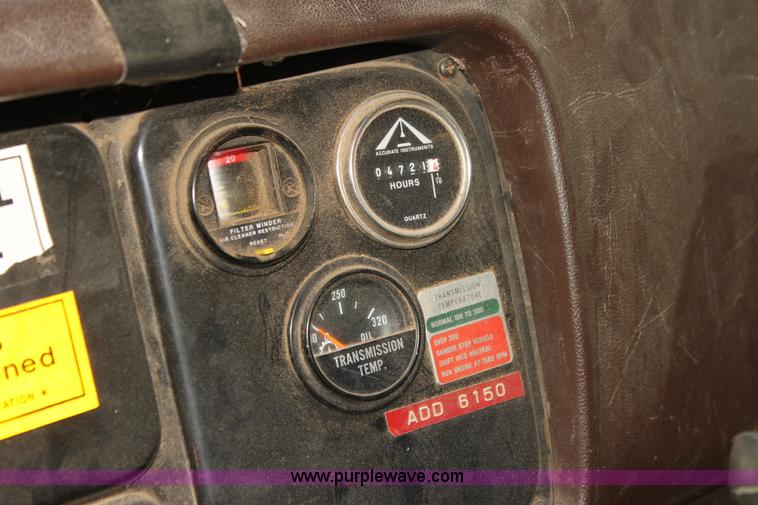 image for item AA9022 1986 International S1700 dump truck