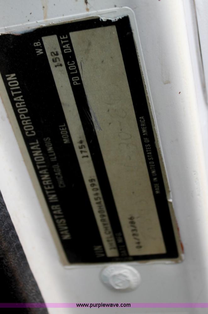 image for item AA9022 1986 International S1700 dump truck