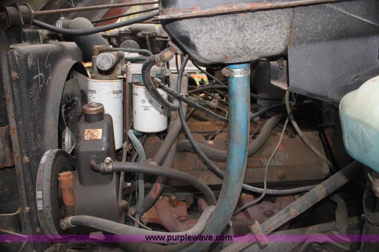 image for item AA9022 1986 International S1700 dump truck