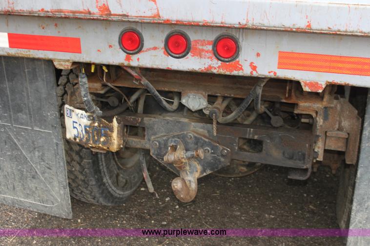 image for item AA9022 1986 International S1700 dump truck