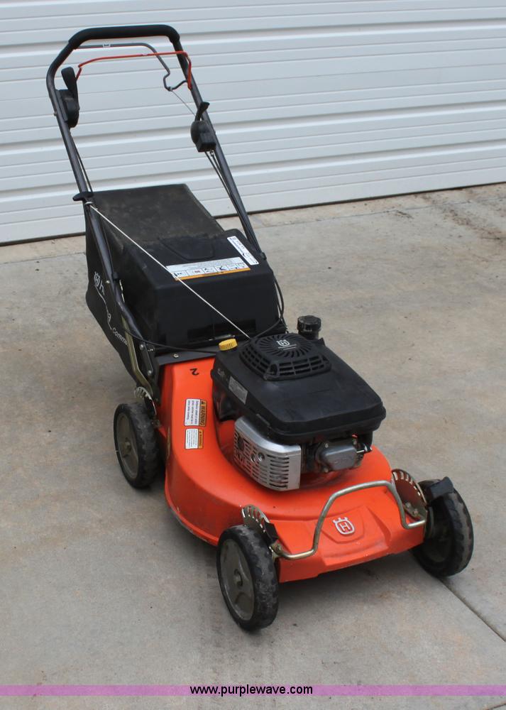 image for item AA9024 2007 Husqvarna Commercial W21 push mower