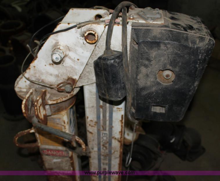 image for item AA9071 Auto Crane Econo-Ton II crane