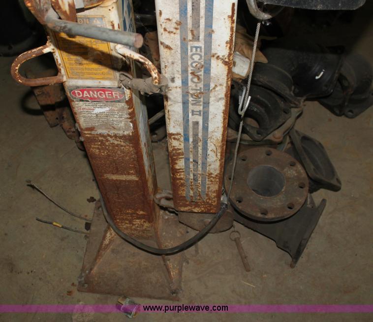 image for item AA9071 Auto Crane Econo-Ton II crane