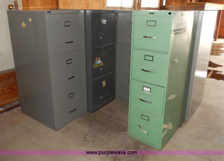 image for item AA9967 (6) assorted metal filing cabinets