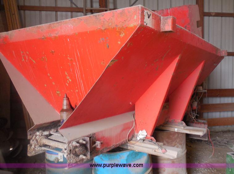 image for item AD9320 Swenson spreader box