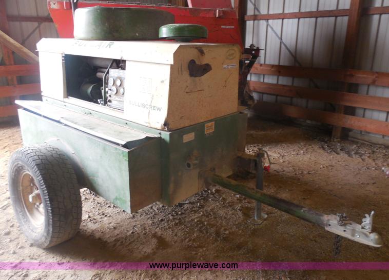 image for item AD9321 Sullair 150 salliscrew air compressor