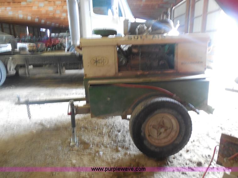 image for item AD9321 Sullair 150 salliscrew air compressor