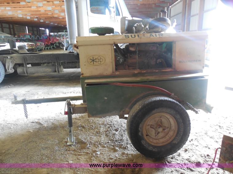 image for item AD9321 Sullair 150 salliscrew air compressor