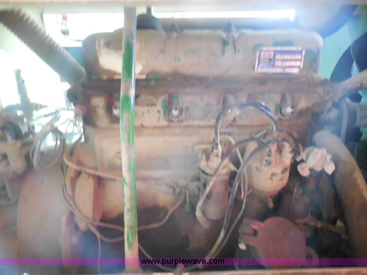 image for item AD9321 Sullair 150 salliscrew air compressor