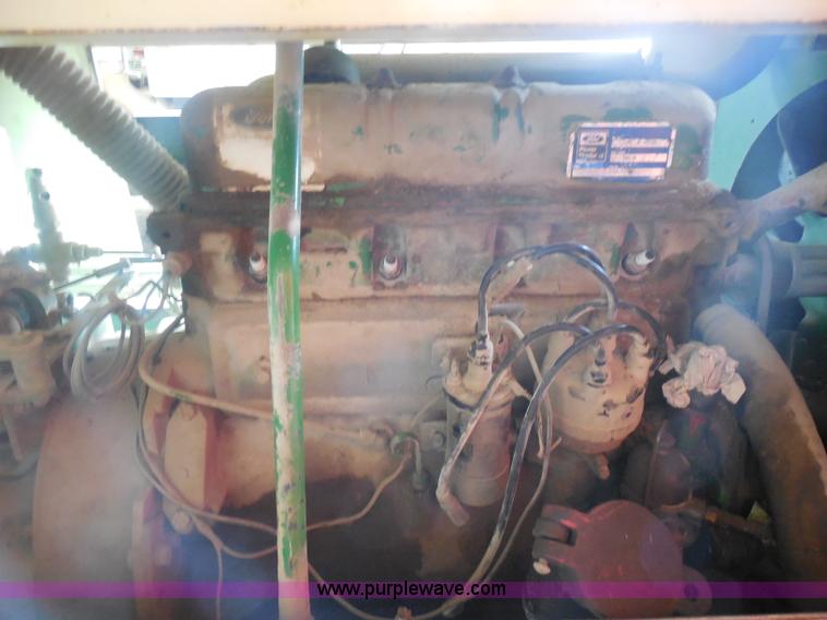 image for item AD9321 Sullair 150 salliscrew air compressor