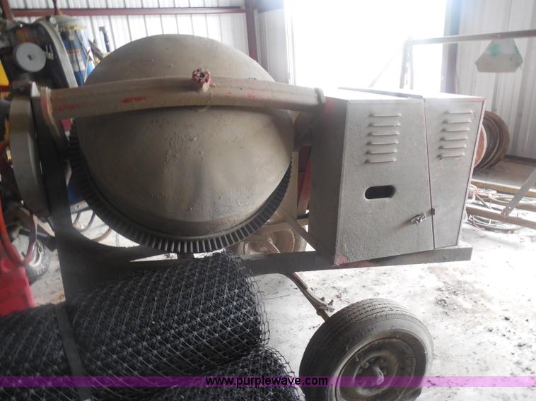 image for item AD9323 Essick White Star 93 cement mixer