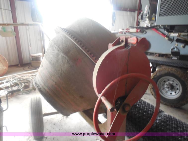 image for item AD9323 Essick White Star 93 cement mixer