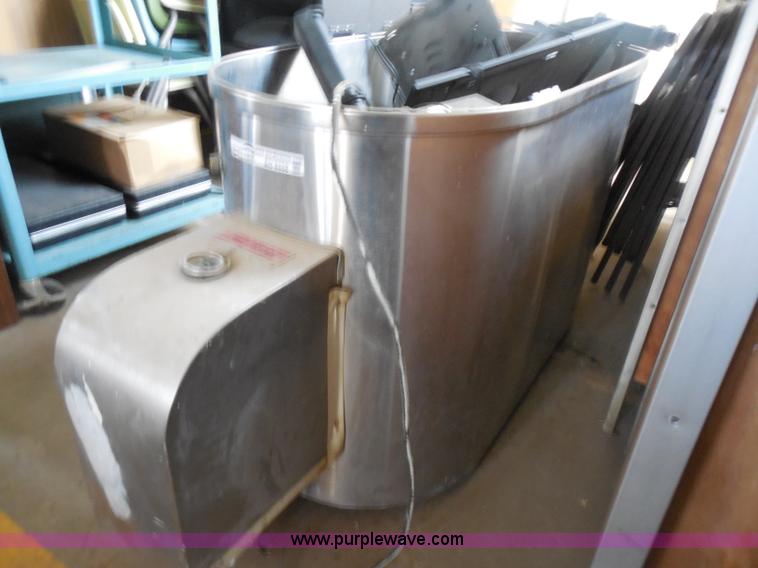 image for item AD9358 Vibra-Whirl athletic tub