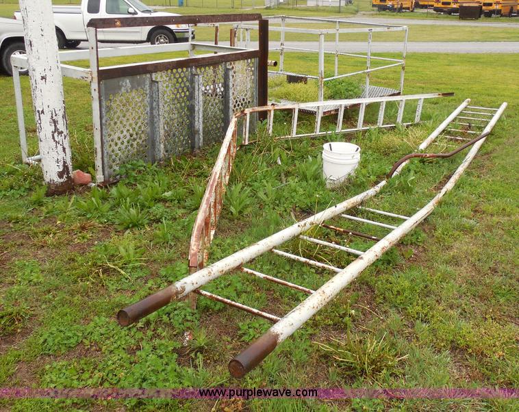 image for item AD9359 Dis-assembled metal crows nest