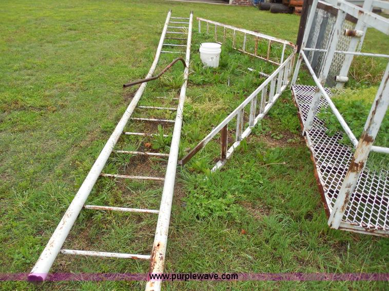 image for item AD9359 Dis-assembled metal crows nest