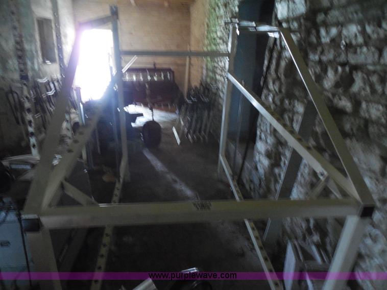 image for item AD9393 Weight room equipment