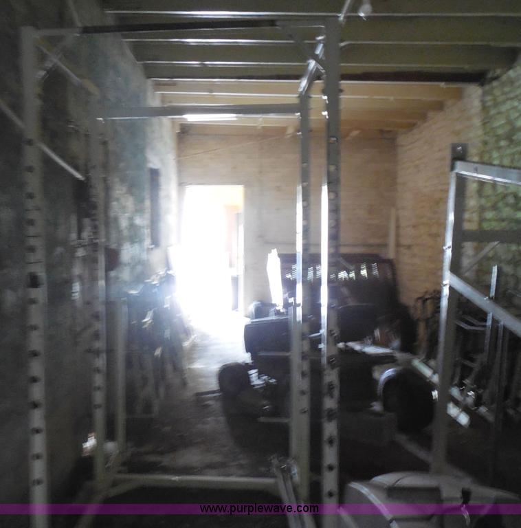 image for item AD9393 Weight room equipment