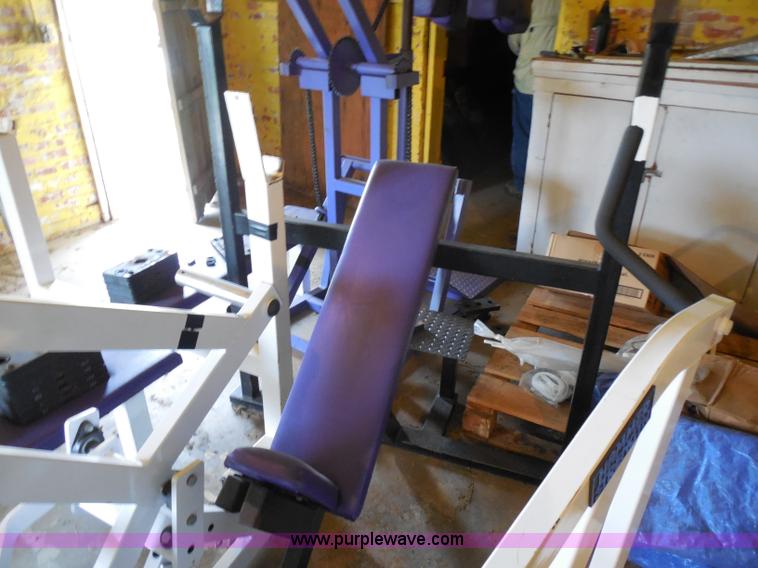 image for item AD9393 Weight room equipment