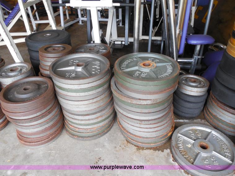 image for item AD9393 Weight room equipment