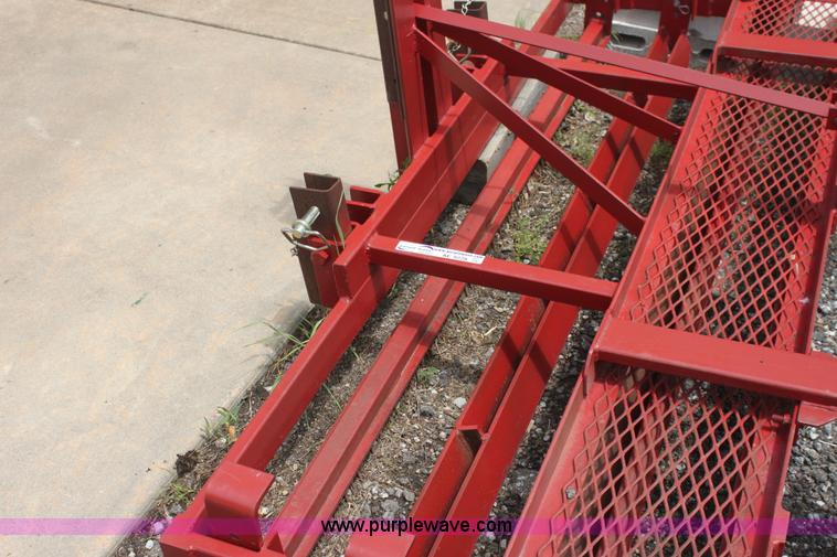 image for item AE9228 Field Master in field groomer