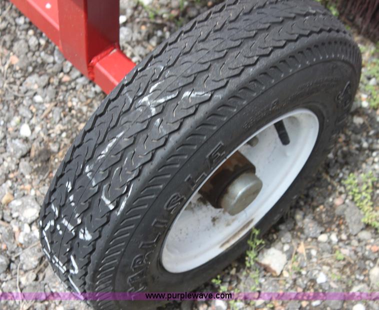 image for item AE9228 Field Master in field groomer