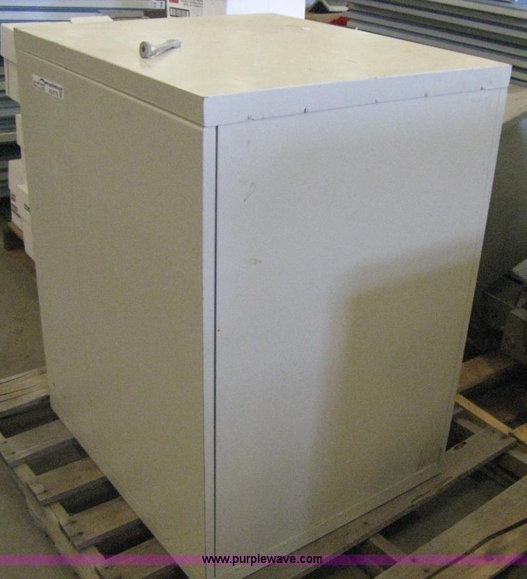 image for item AG9776 Four drawer file cabinet