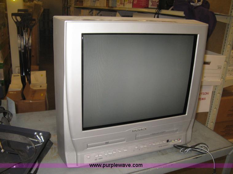 Magnavox Tv Dvd Vcr In Hutchinson Ks Item Ag9786 Sold Purple Wave