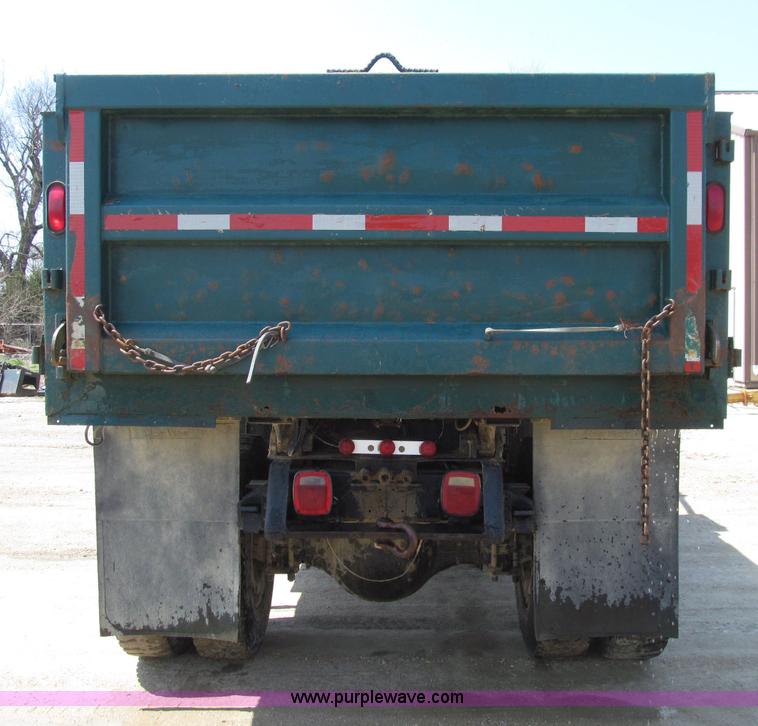 image for item D7329 1990 GMC TopKick dump truck