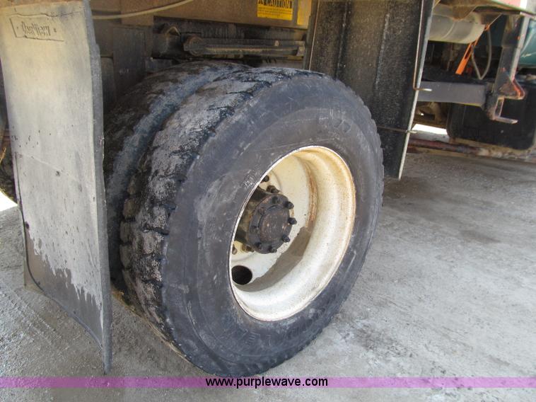 image for item D7329 1990 GMC TopKick dump truck