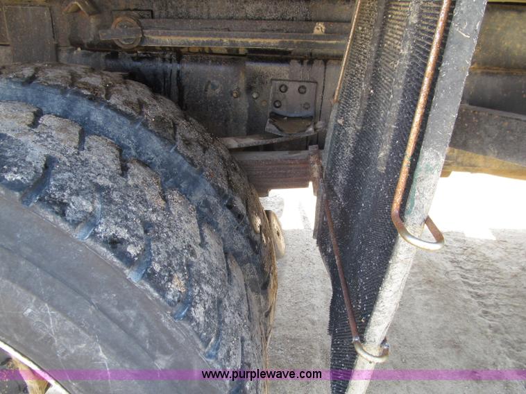 image for item D7329 1990 GMC TopKick dump truck