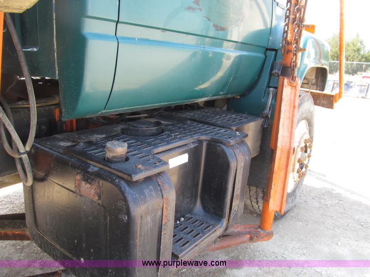 image for item D7329 1990 GMC TopKick dump truck