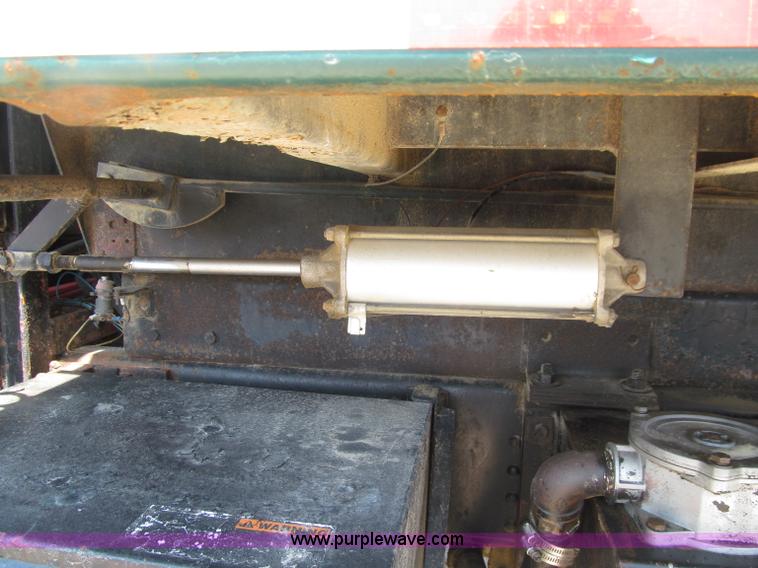 image for item D7329 1990 GMC TopKick dump truck