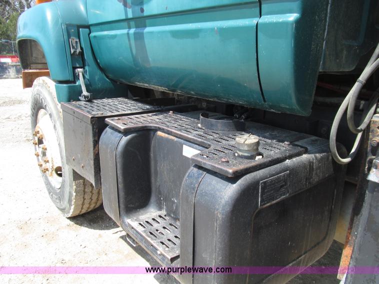 image for item D7329 1990 GMC TopKick dump truck