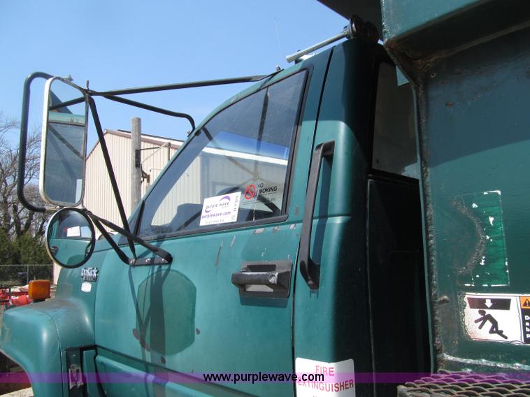 image for item D7329 1990 GMC TopKick dump truck