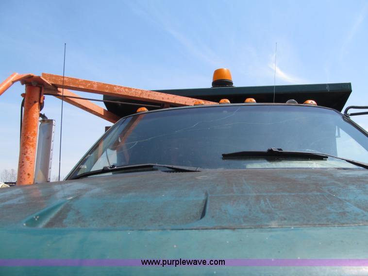 image for item D7329 1990 GMC TopKick dump truck