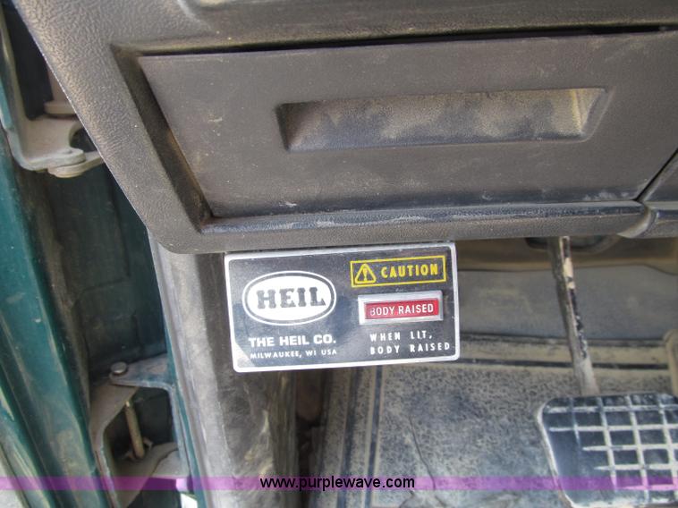 image for item D7329 1990 GMC TopKick dump truck