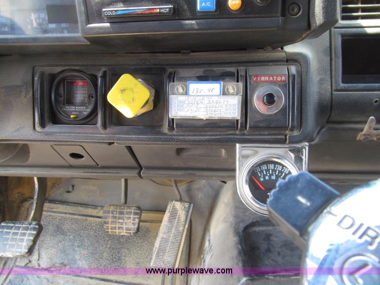 image for item D7329 1990 GMC TopKick dump truck