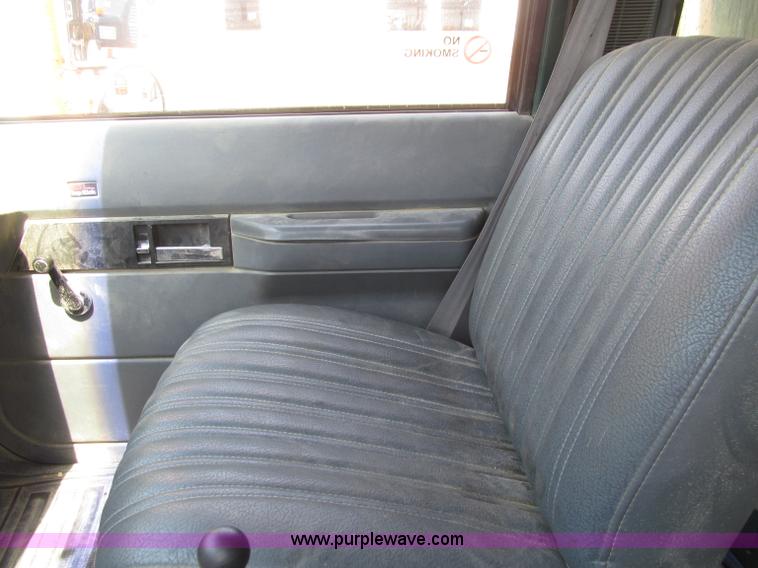 image for item D7329 1990 GMC TopKick dump truck