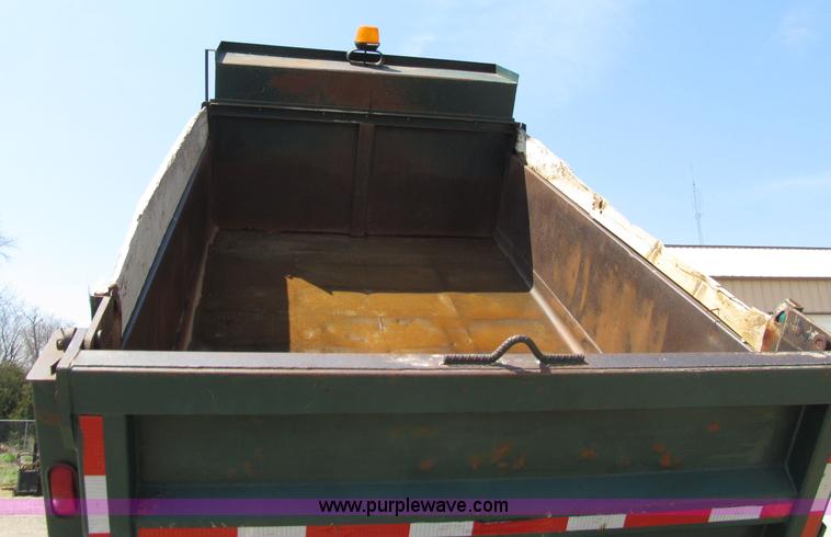 image for item D7329 1990 GMC TopKick dump truck