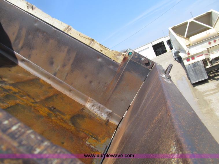 image for item D7329 1990 GMC TopKick dump truck