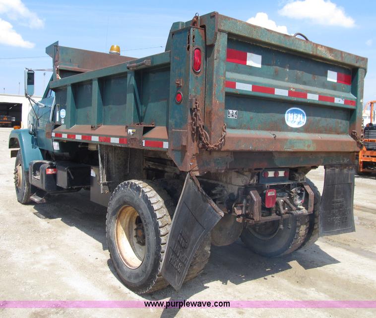 image for item D7330 1989 GMC Brigadier dump truck