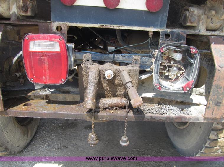 image for item D7330 1989 GMC Brigadier dump truck