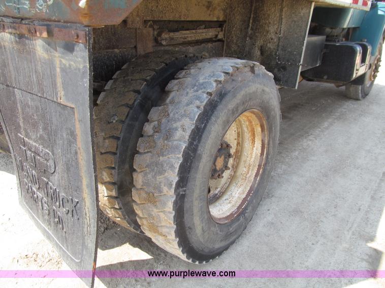 image for item D7330 1989 GMC Brigadier dump truck