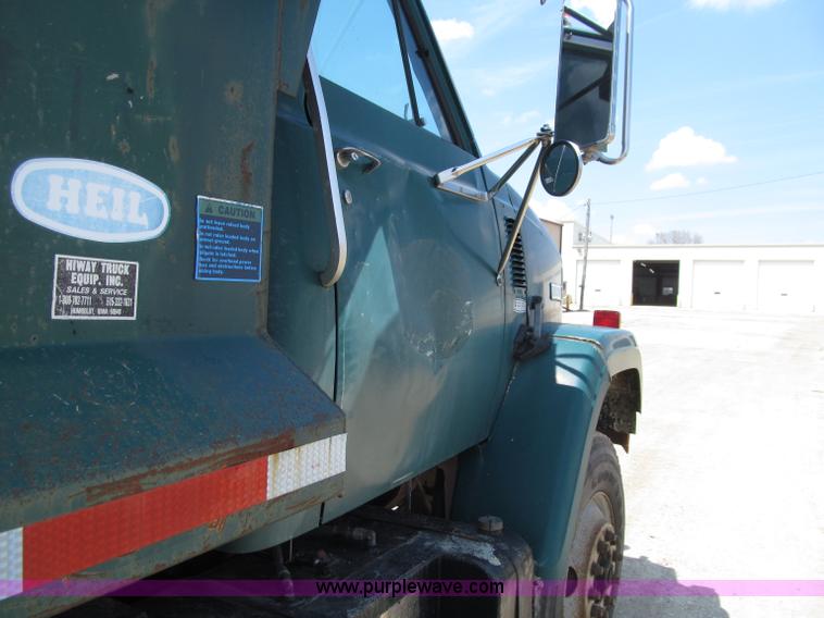 image for item D7330 1989 GMC Brigadier dump truck