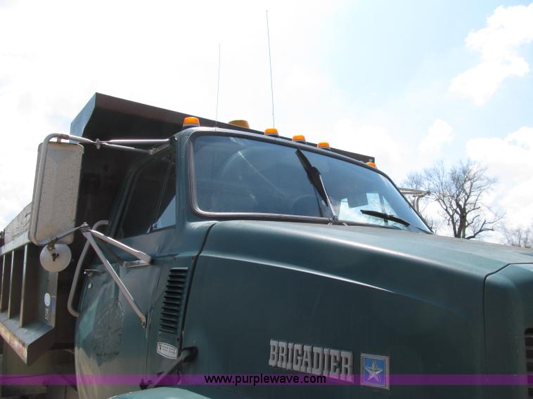 image for item D7330 1989 GMC Brigadier dump truck