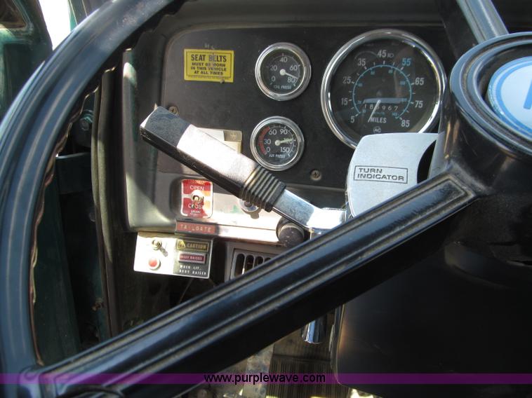 image for item D7330 1989 GMC Brigadier dump truck