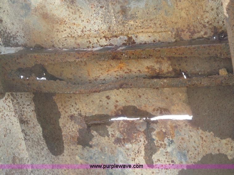 image for item D7330 1989 GMC Brigadier dump truck