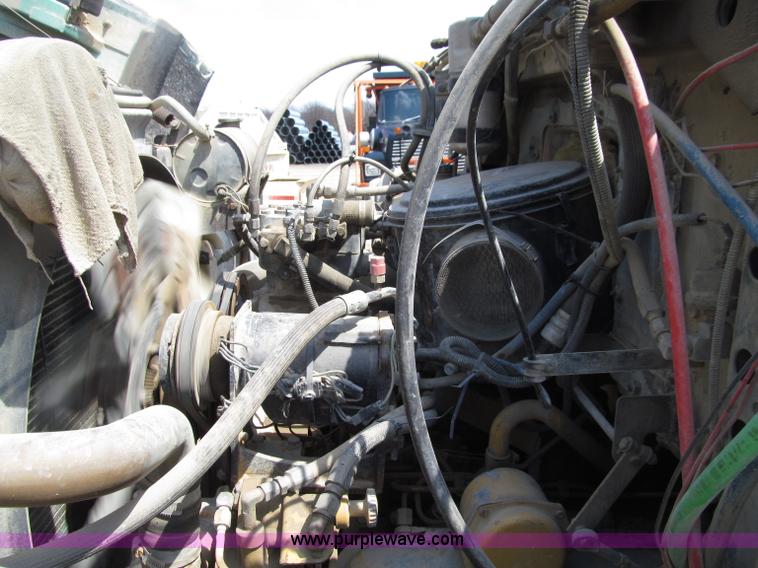 image for item D7330 1989 GMC Brigadier dump truck